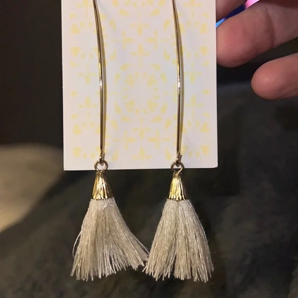 Renew Earrings with tassels - Picture 1 of 6